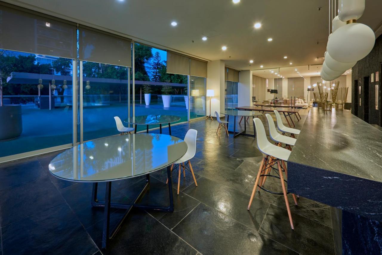 Park Life Guadalajara Aparthotel Ngoại thất bức ảnh