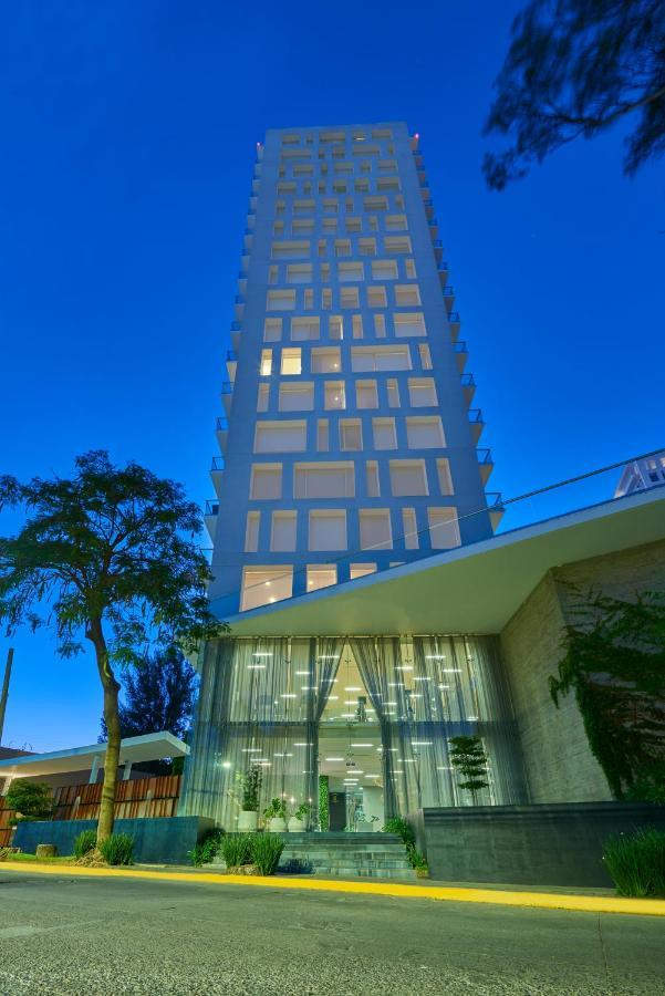 Park Life Guadalajara Aparthotel Ngoại thất bức ảnh