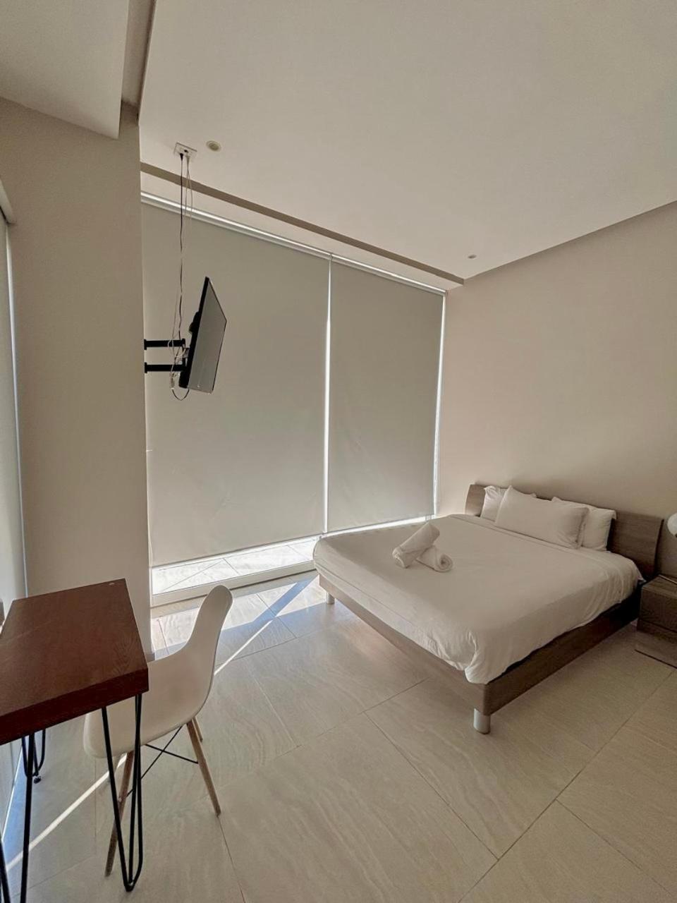 Park Life Guadalajara Aparthotel Ngoại thất bức ảnh