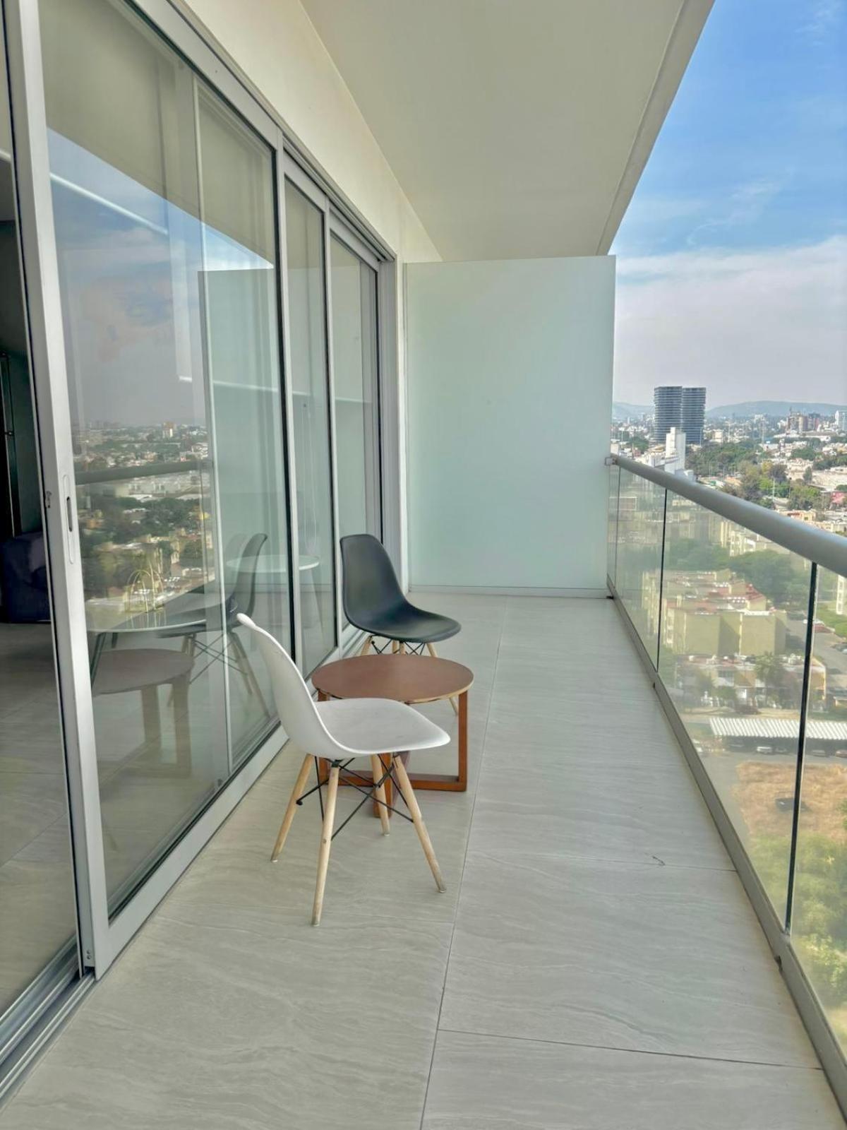 Park Life Guadalajara Aparthotel Ngoại thất bức ảnh