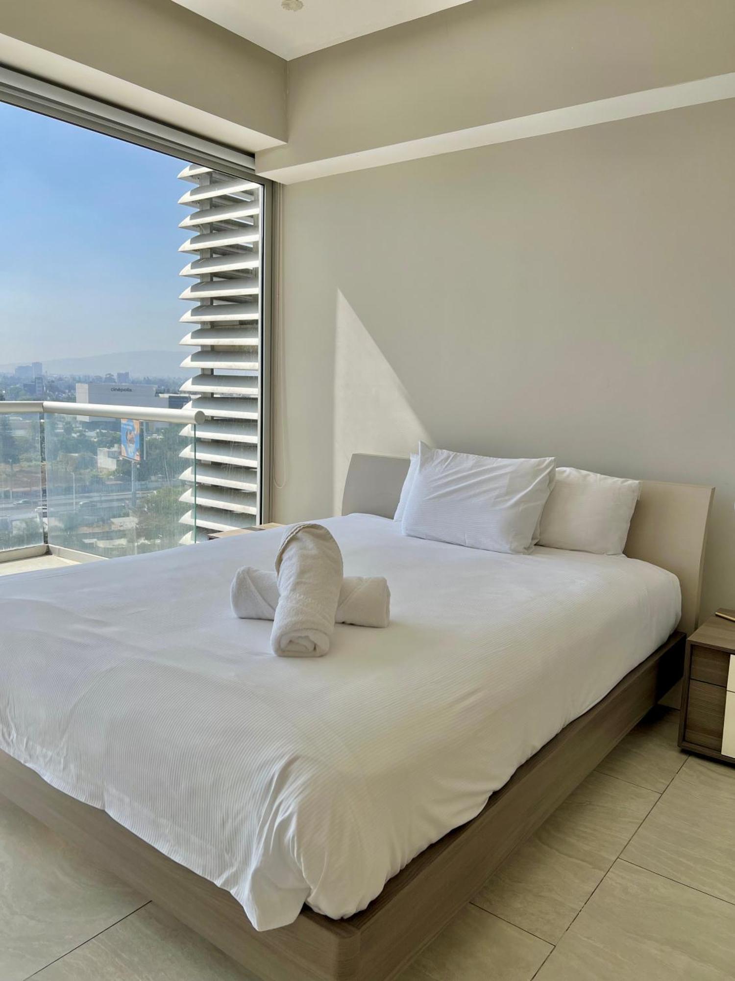Park Life Guadalajara Aparthotel Ngoại thất bức ảnh