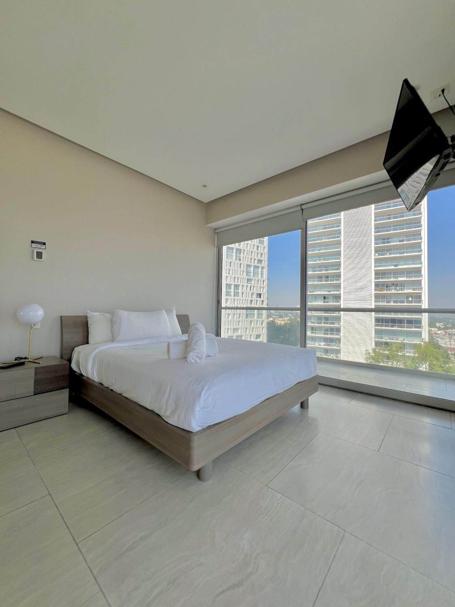 Park Life Guadalajara Aparthotel Ngoại thất bức ảnh
