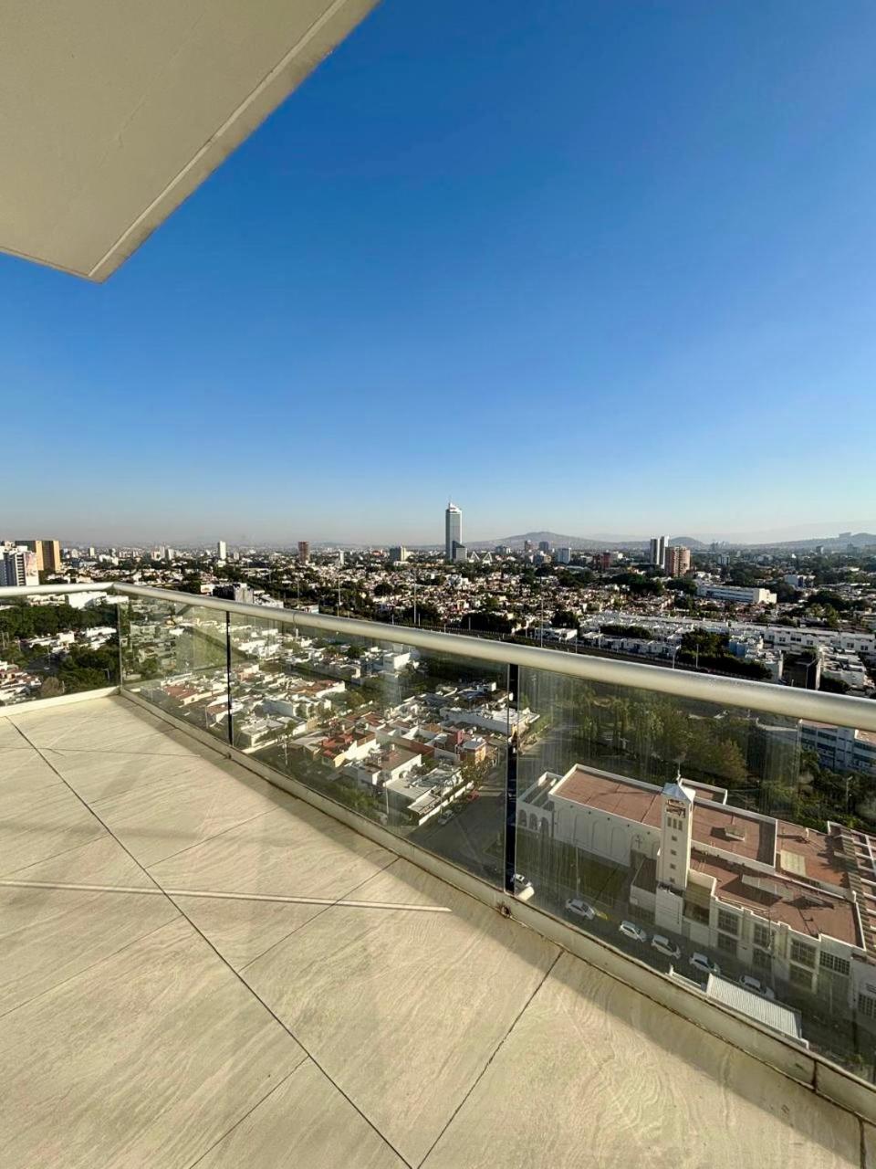 Park Life Guadalajara Aparthotel Ngoại thất bức ảnh