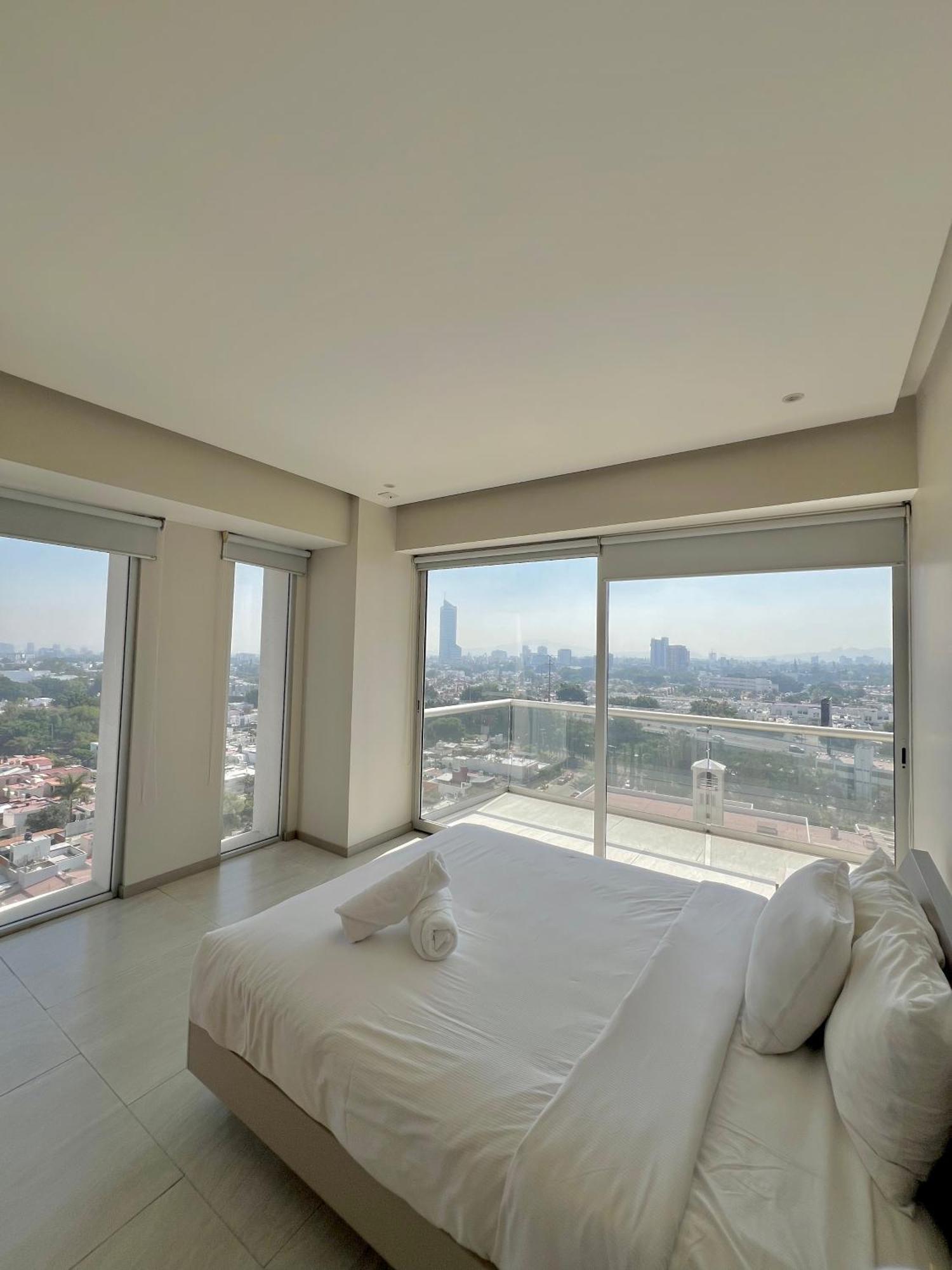 Park Life Guadalajara Aparthotel Ngoại thất bức ảnh
