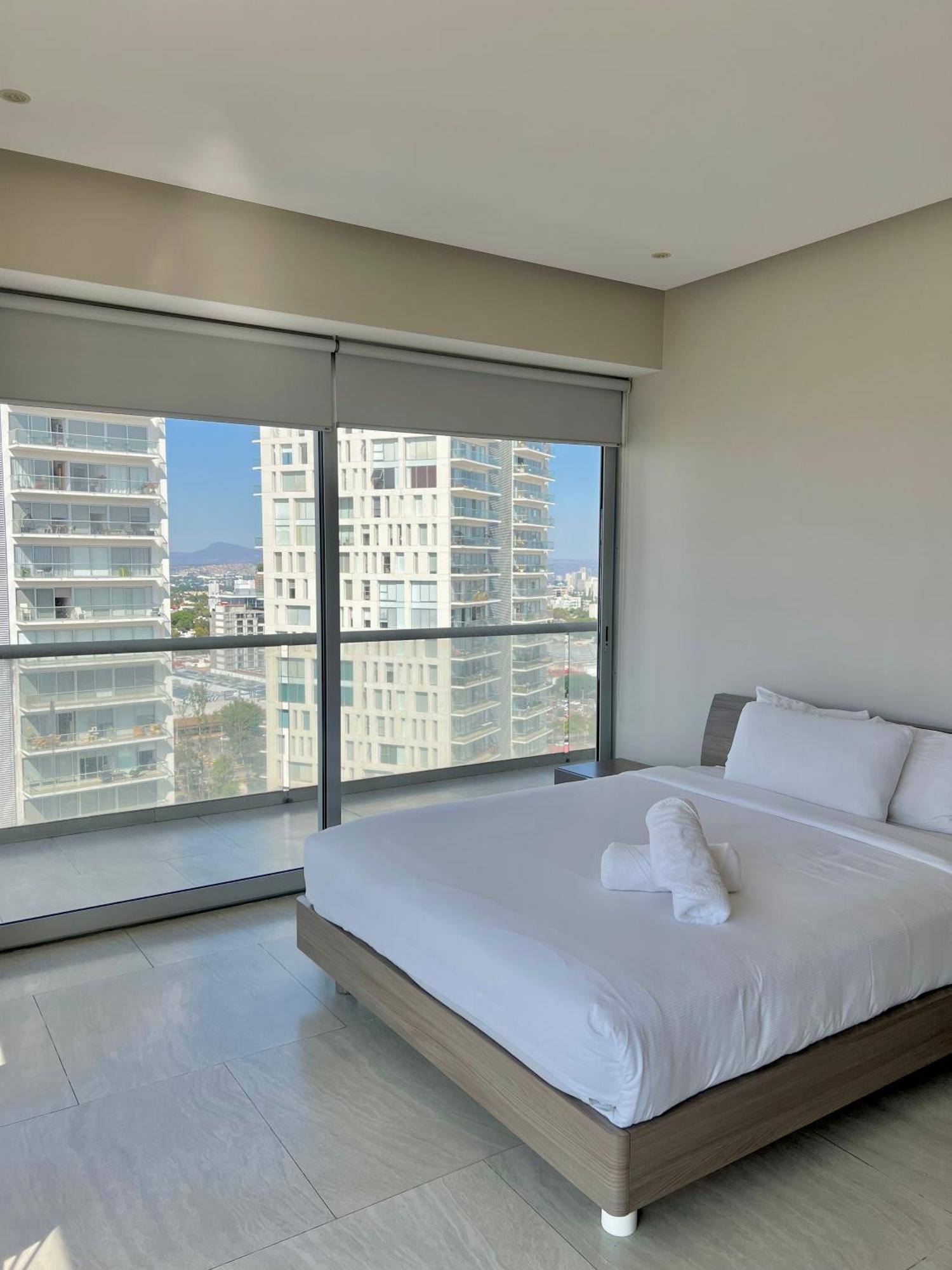 Park Life Guadalajara Aparthotel Ngoại thất bức ảnh