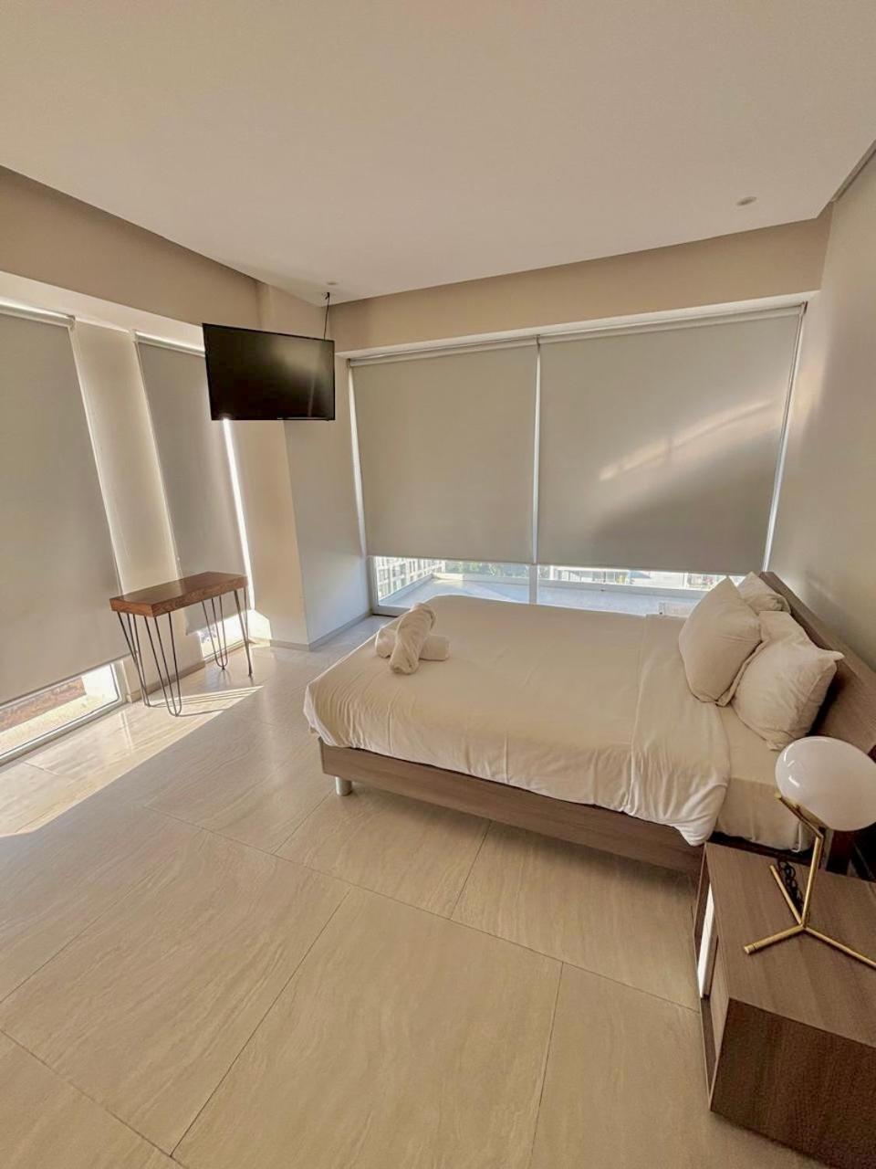 Park Life Guadalajara Aparthotel Ngoại thất bức ảnh